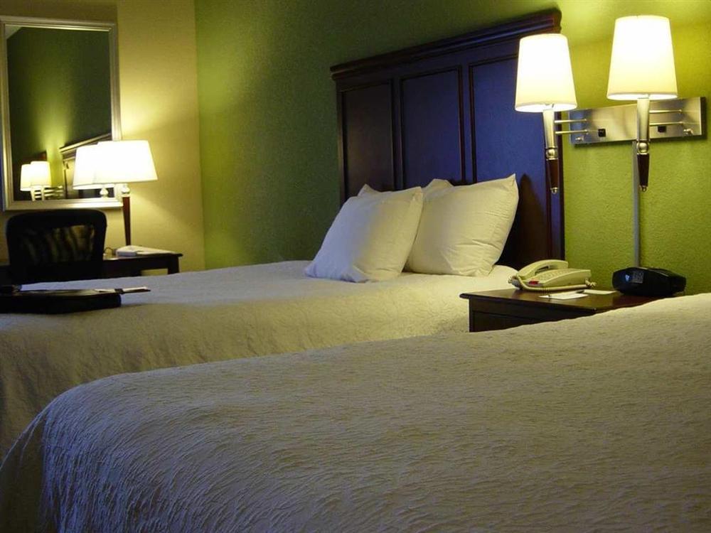 Hampton Inn Dayton/Huber Heights Habitación foto