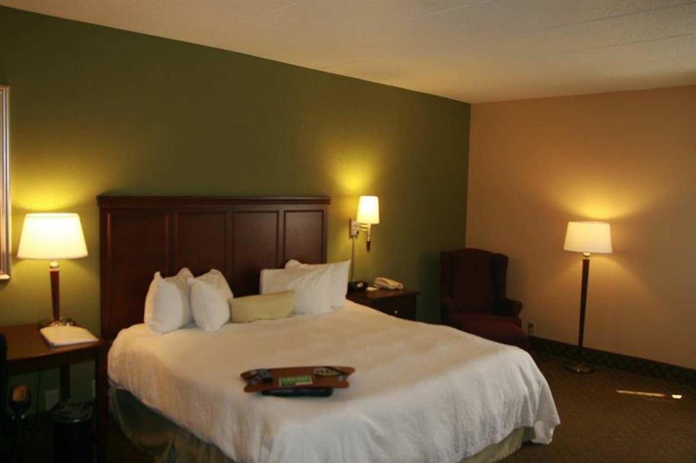 Hampton Inn Dayton/Huber Heights Habitación foto